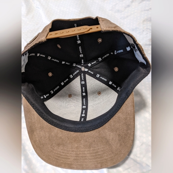 🇨🇦We Up North Brown faux suede Cap - Picture 2 of 3